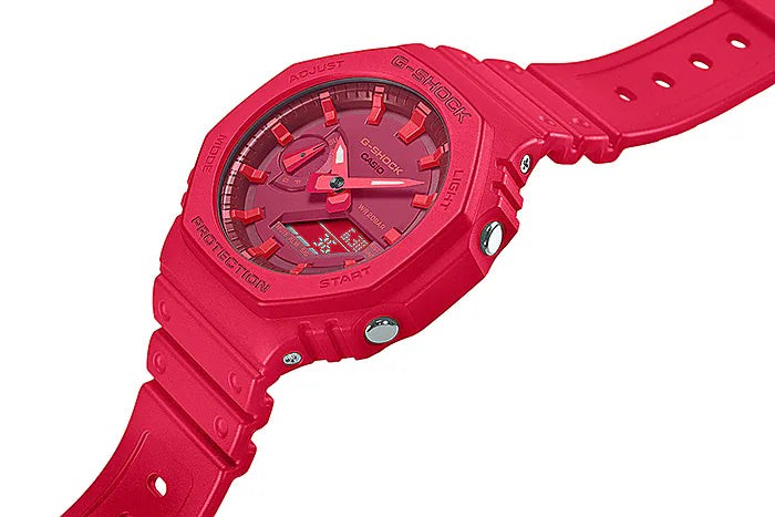 Reloj Casio G-Shock GA-2100-4A de DEL MORAL | RELOJES en color rojo vibrante con diseño ana-digi y caja de resina.