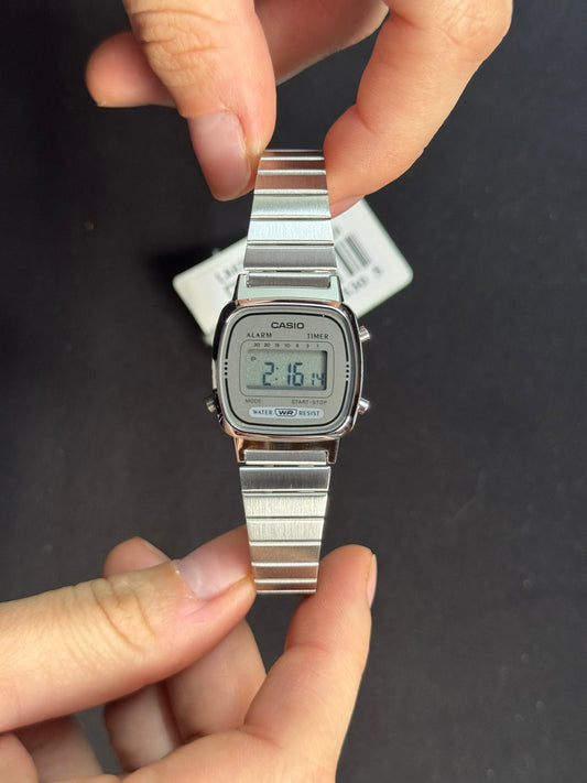 Casio LA670WA-7