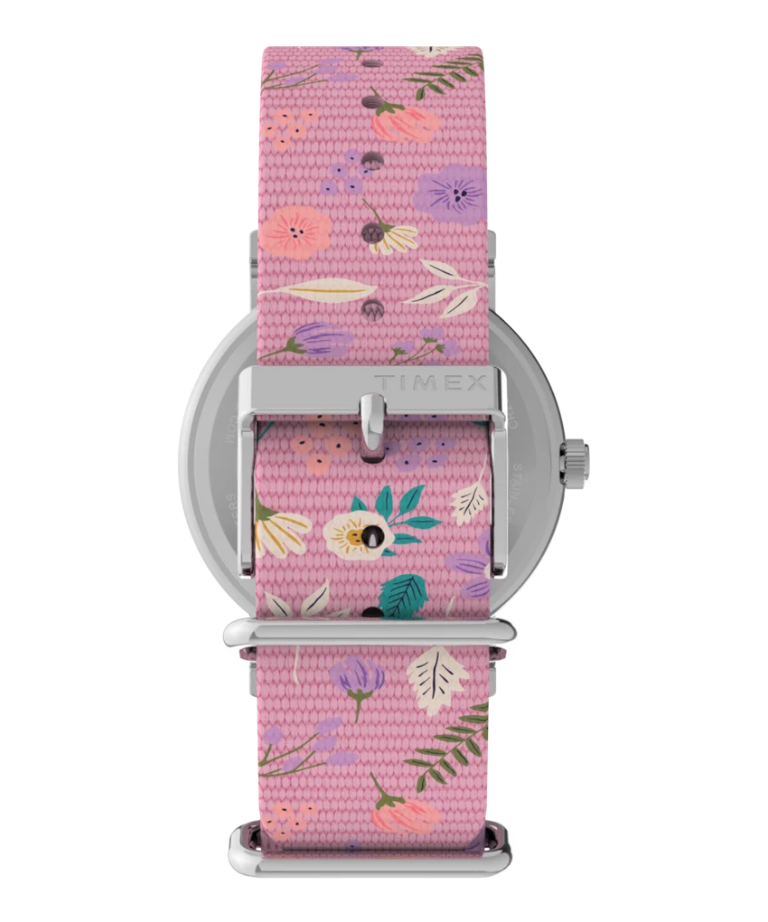 Vista trasera del reloj DEL MORAL | RELOJES Timex Weekender Peanuts con correa de tela rosa y estampado floral